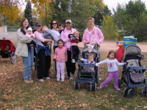 momsgroup10-28-05forweb.jpg