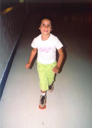 delanie1sttimerollerskating8-13-06web.jpg